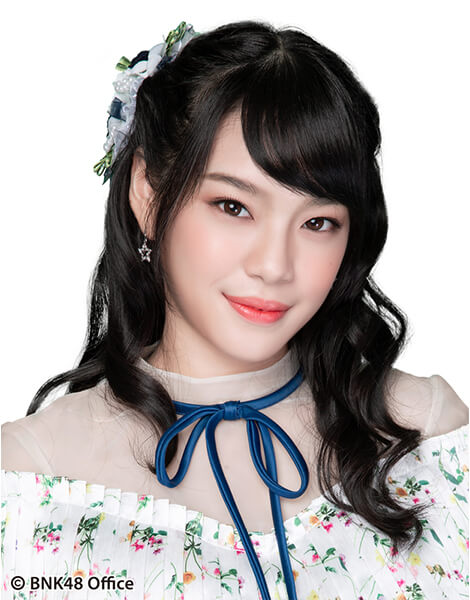 ファイル:2018年BNK48プロフィール Cherprang Areekul 2.jpg