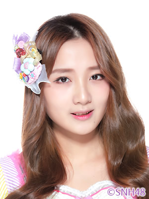 ファイル:2016年SNH48プロフィール 陈佳莹.jpg
