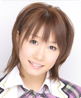ファイル:2008年AKB48プロフィール 浦野一美.jpg