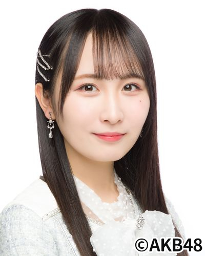 ファイル:2022年AKB48プロフィール 山邊歩夢.jpg