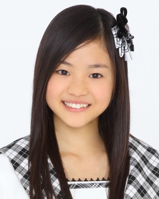ファイル:2011年HKT48プロフィール 穴井千尋.jpg