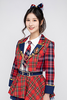 ファイル:2021年AKB48 Team SHプロフィール 吴怡婷 2.jpg