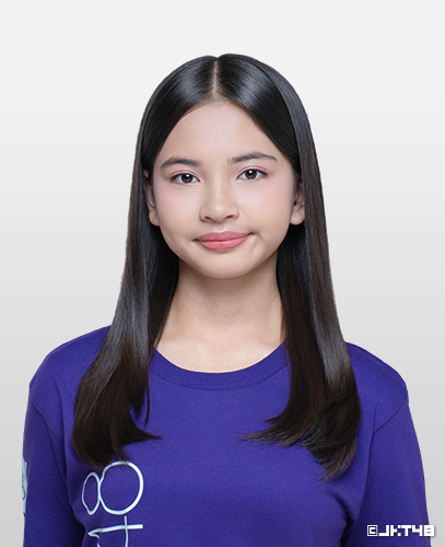 ファイル:2026年JKT48プロフィール Carissa Dini 2.jpg