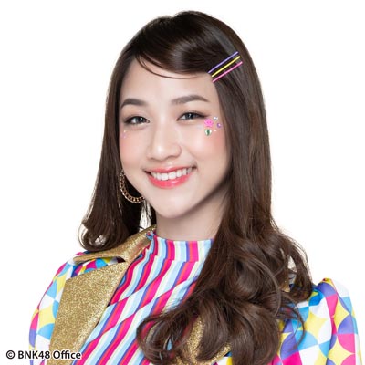 ファイル:2019年BNK48プロフィール Nawaporn Chansuk 1.jpg