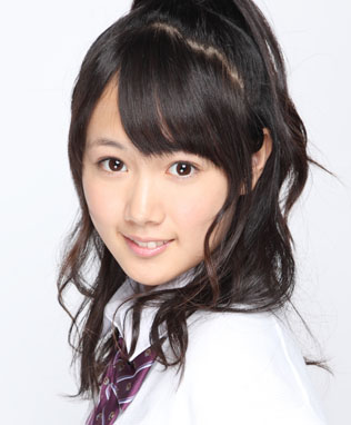 ファイル:2011年乃木坂46プロフィール 永島聖羅 2.jpg