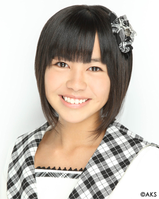 ファイル:2012年HKT48プロフィール 宇井真白.jpg