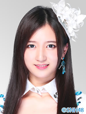 ファイル:2015年SNH48プロフィール 吴哲晗 3.jpg