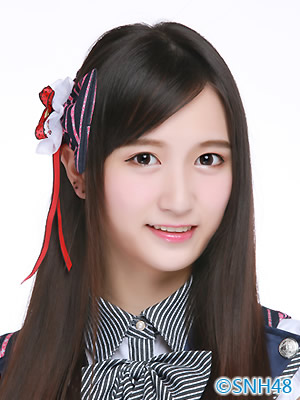 ファイル:2015年SNH48プロフィール 吴哲晗.jpg