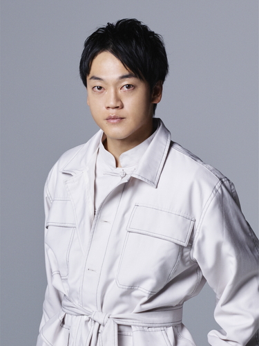 ファイル:2019年吉本坂46プロフィール おばたのお兄さん 2.jpg