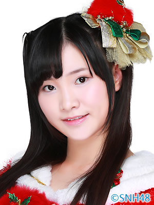 ファイル:2015年SNH48プロフィール 潘瑛琪 2.jpg