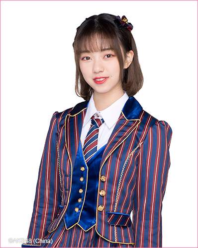 ファイル:2019年AKB48 Team SHプロフィール 徐依婷.jpg