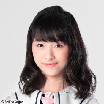 ファイル:2018年BNK48プロフィール Natcha Krisdhasima 1.jpg