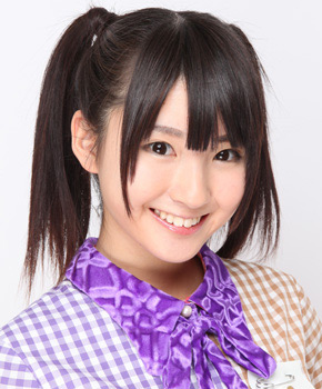 ファイル:2012年乃木坂46プロフィール 井上小百合.jpg