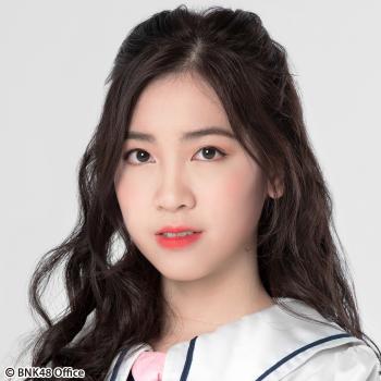 ファイル:2018年BNK48プロフィール Janista Tansiri 1.jpg
