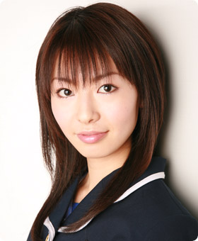 ファイル:2006年AKB48プロフィール 折井あゆみ.jpg