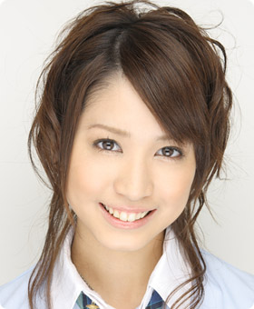 ファイル:2007年AKB48プロフィール 大島麻衣 2.jpg