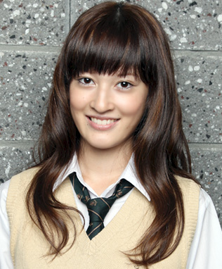 ファイル:2011年乃木坂46プロフィール 宮澤成良.jpg