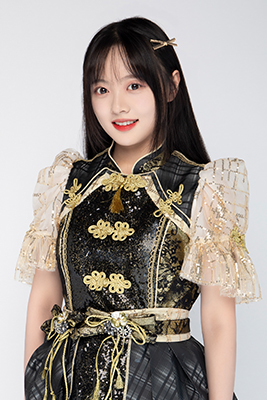 ファイル:2021年AKB48 Team SHプロフィール 彭露萱 3.jpg