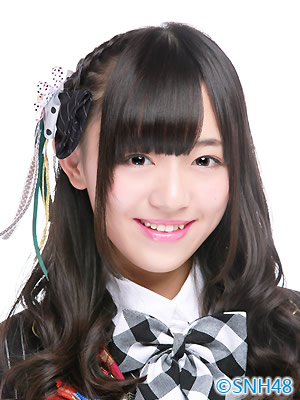 ファイル:2015年SNH48プロフィール 万丽娜.jpg