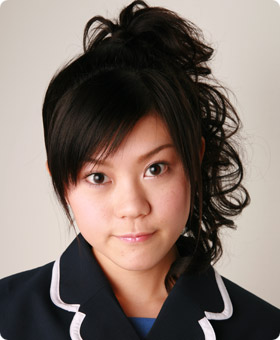 ファイル:2006年AKB48プロフィール 渡邊志穂.jpg