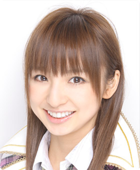 ファイル:2008年AKB48プロフィール 篠田麻里子.jpg