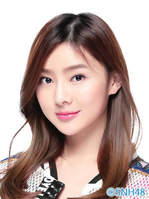 ファイル:2016年SNH48プロフィール 邱欣怡.jpg