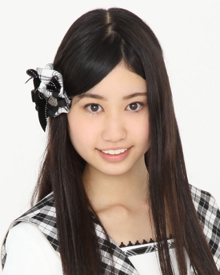 ファイル:2011年HKT48プロフィール 安陪恭加.jpg