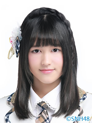 ファイル:2015年SNH48プロフィール 张韵雯.jpg
