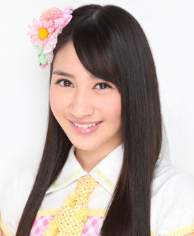 ファイル:2011年AKB48プロフィール 中塚智実.jpg