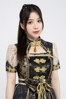 ファイル:2021年AKB48 Team SHプロフィール 毛唯嘉 3.jpg