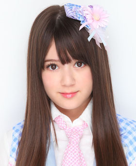 ファイル:2011年AKB48プロフィール 奥真奈美.jpg