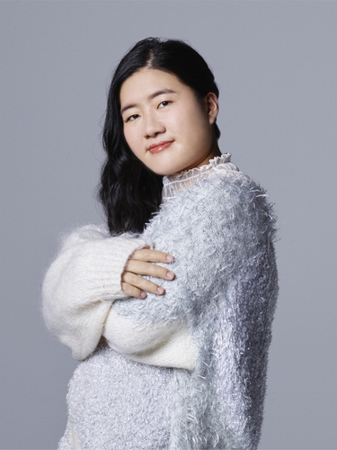 ファイル:2019年吉本坂46プロフィール よしこ 2.jpg
