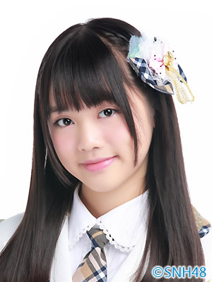 ファイル:2015年SNH48プロフィール 张瑾.jpg