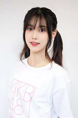 ファイル:2021年AKB48 Team SHプロフィール 吴凡.jpg