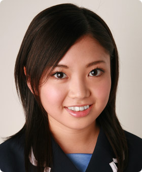 ファイル:2006年AKB48プロフィール 成田梨紗.jpg