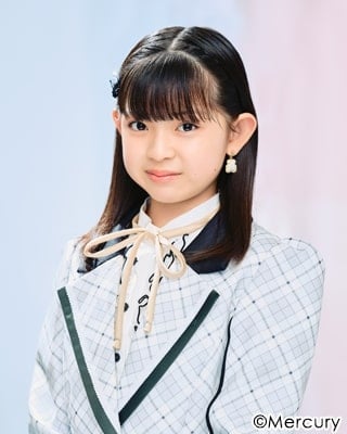 ファイル:2022年HKT48プロフィール 安井妃奈 2.jpg