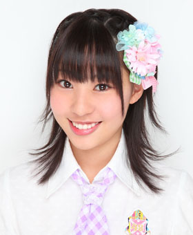 ファイル:2011年AKB48プロフィール 藤江れいな.jpg