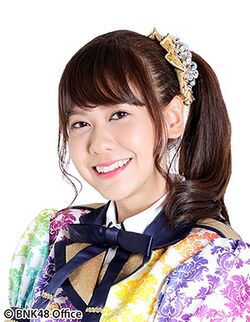 2017年BNK48プロフィール Kanteera Wadcharathadsanakul 3.jpg