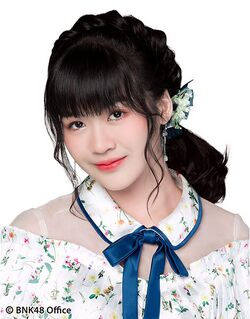 2018年BNK48プロフィール Khawisara Singplod 2.jpg