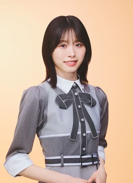 ファイル:2026年日向坂46プロフィール 髙橋未来虹 3.jpg