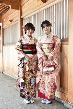 2023年成人式 集合写真 NGT48.jpg