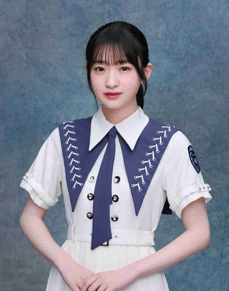 Amazon.co.jp: 櫻坂46 小島凪紗 サイン入り 生写真 激 : おもちゃ