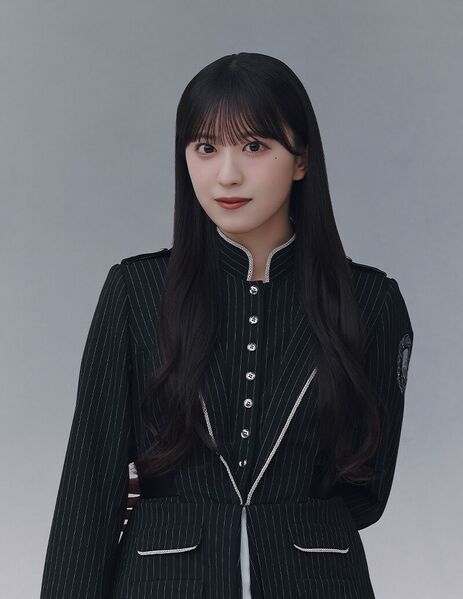 ファイル:2025年櫻坂46プロフィール 村井優 3.jpg