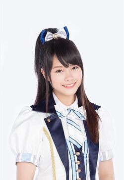 2017年BNK48プロフィール Praewa Suthamphong 2.jpg