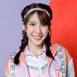 2021年BNK48プロフィール Rachaya Tupkunanon 2.jpg