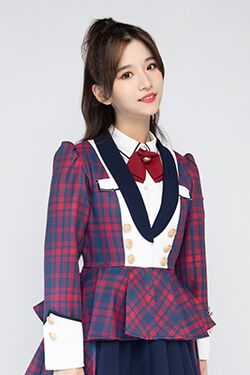 2021年AKB48 Team SHプロフィール 李佳慧 4.jpg