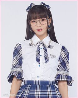 2019年AKB48 Team SHプロフィール 沈莹 1.jpg