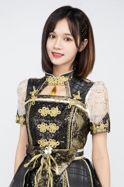 2021年AKB48 Team SHプロフィール 刘念 3.jpg
