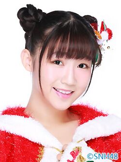 2015年SNH48プロフィール 周怡 2.jpg