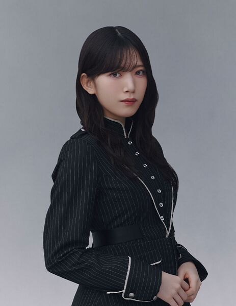 ファイル:2025年櫻坂46プロフィール 村山美羽 3.jpg